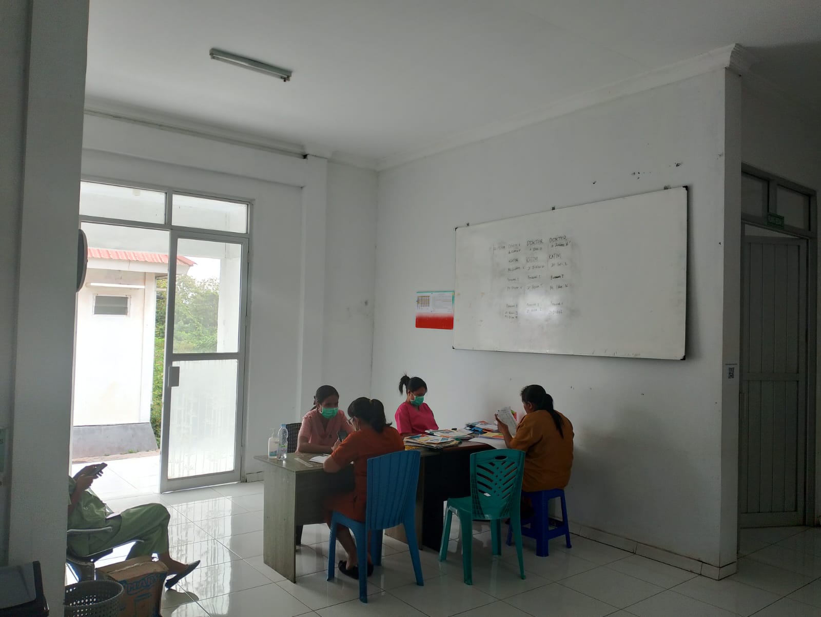 RS Umum Daerah Tiakur